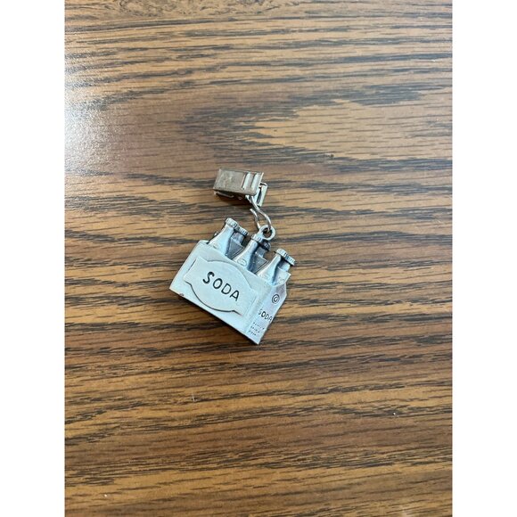 Silver tone tablecloth clips western and soda themed - Picture 6 of 6